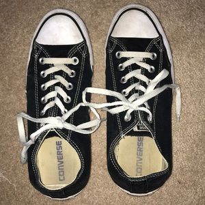 black low top converse